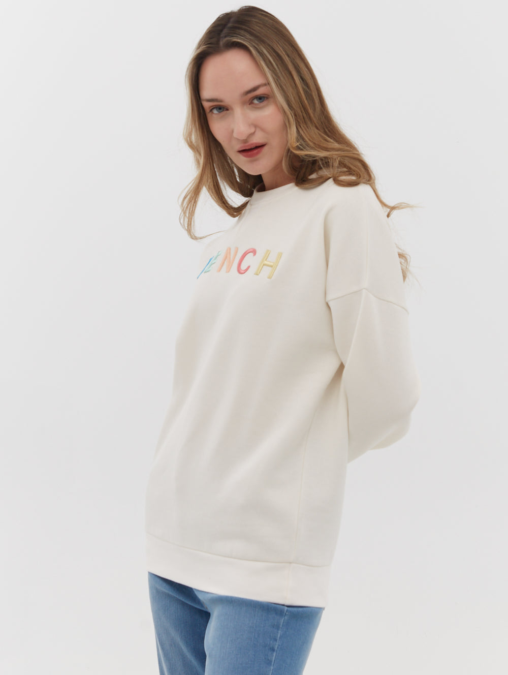 Daijah Chest Logo Crewneck -